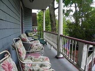4th image of 20 Peck Ave