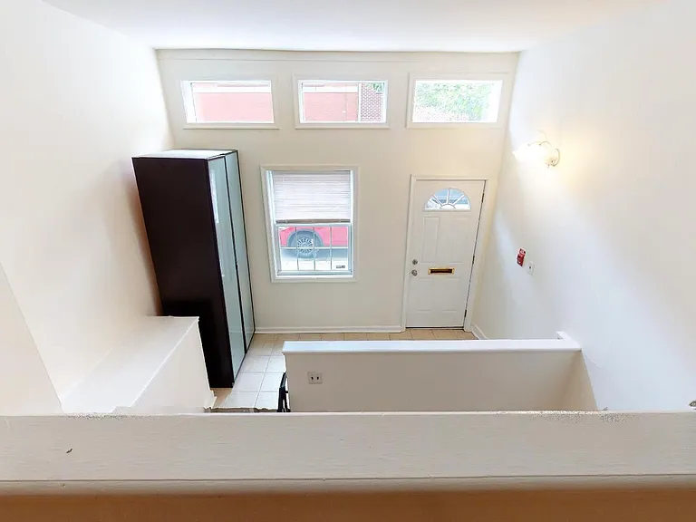813 S 2nd St #1 — Photo 4
