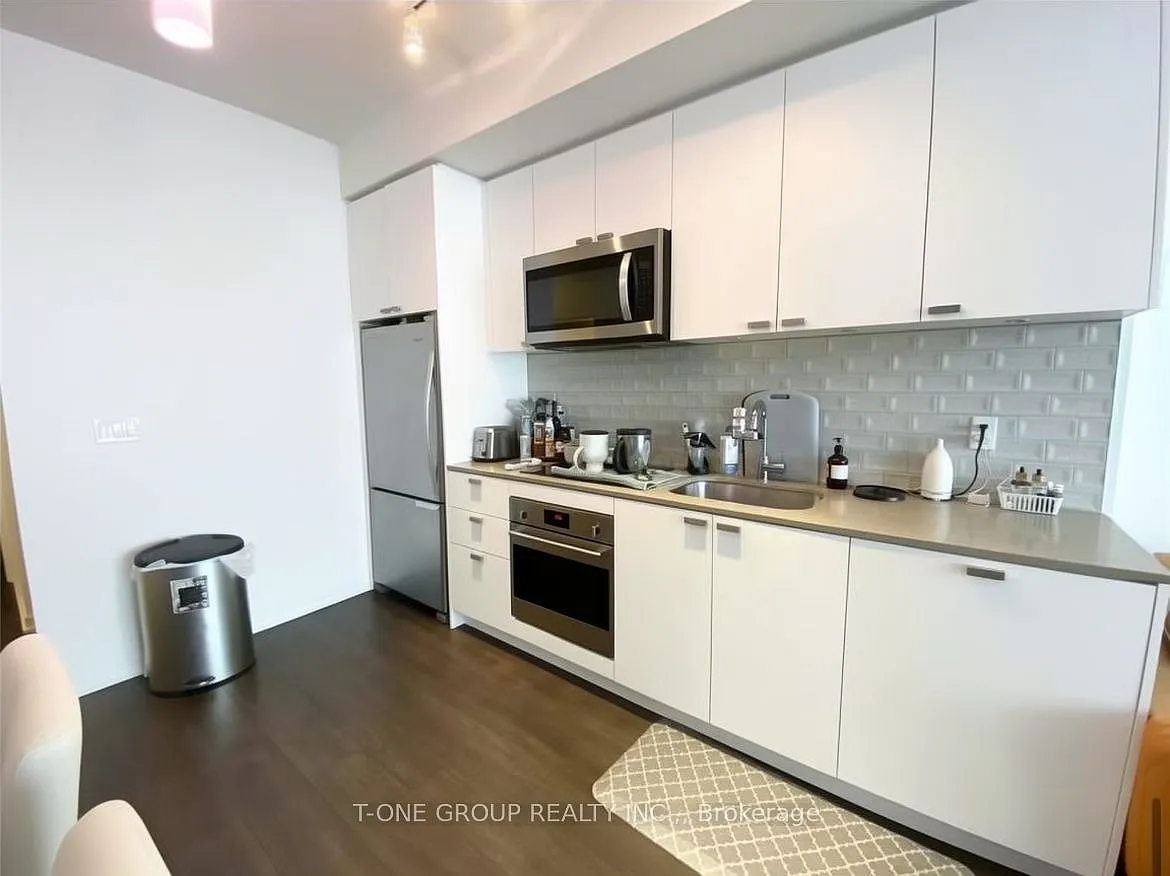 2 bed, $2,350 — Photo 2