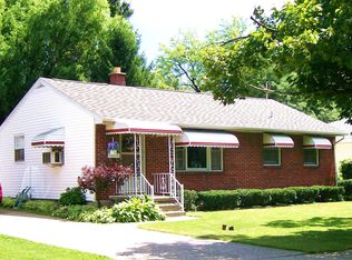 64 Sturm St, Lancaster, NY 14086