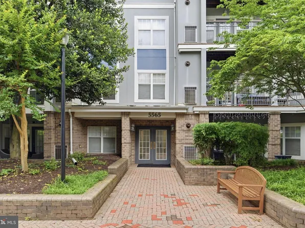 5565 Seminary Rd APT 313, Falls Church, VA 22041