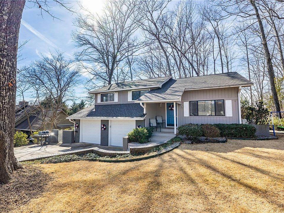 1st image of 111 Shorecrest Dr