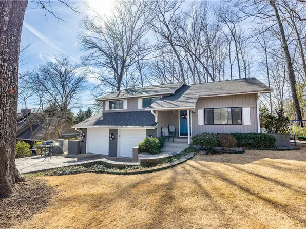 111 Shorecrest Dr, Seneca, SC 29672