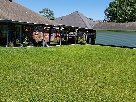 Nice back yard to mow