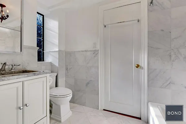 Sold by Bond New York | media 5