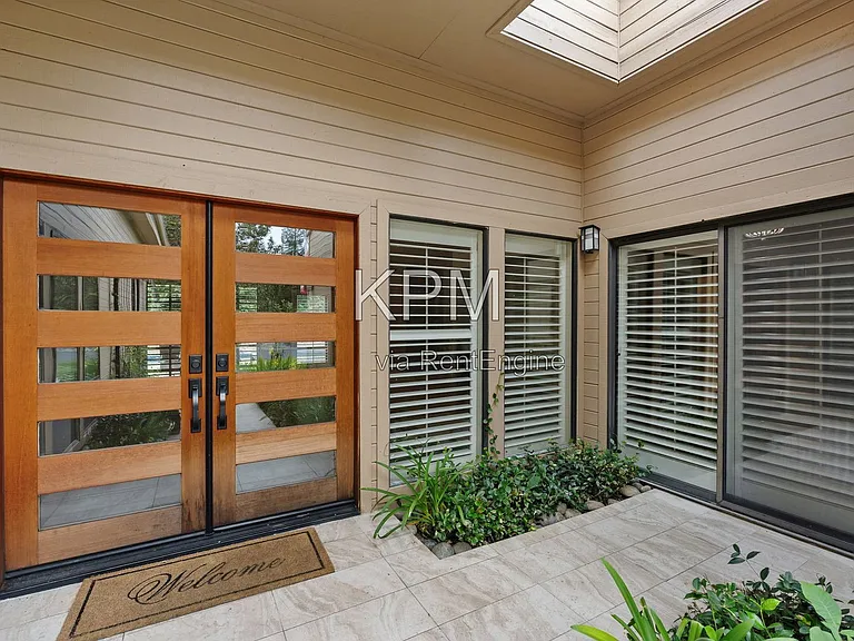 3342 Cove Cir — Photo 3
