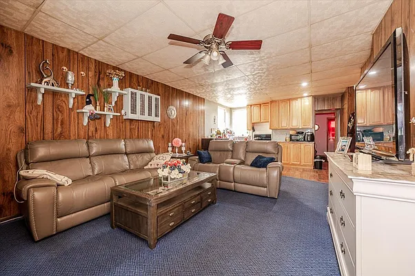 Sold by Compass | media 3
