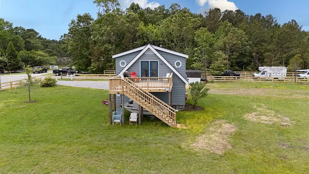2 bed, 1.0 bath, 1066 sqft, $1,950 — Photo 4