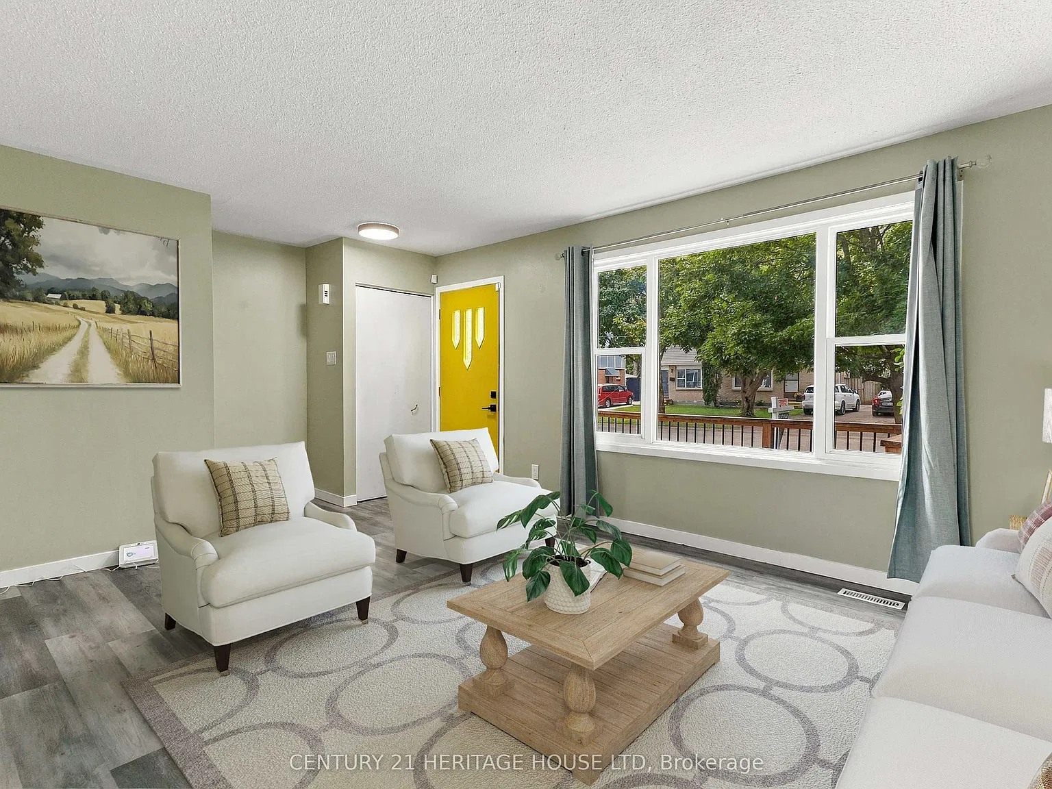 3 bed, $2,400 — Photo 2