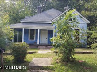 1611 12th Ave, Meridian, MS 39301