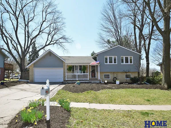7821 Sandalwood Dr, Lincoln, NE 68510