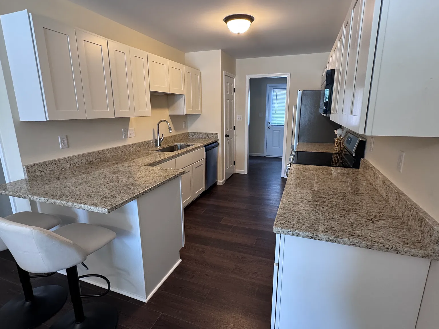 2 bed, $1,250 — Photo 3