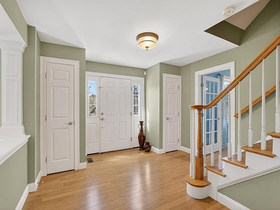 5th image of 7 Tenney Rd
