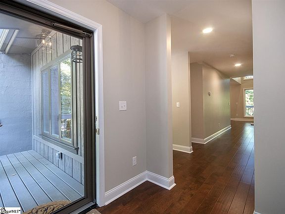 3rd image of 163 Ingleoak Ln