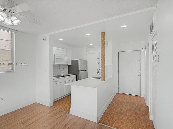 2nd image of 12590 NE 16th Ave APT 402