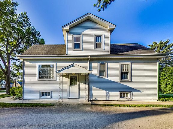 4th image of 244 S Center St
