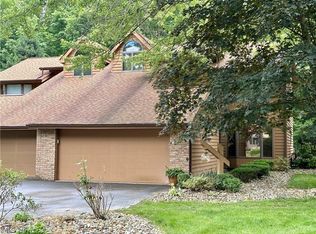 9074 Inverrary Dr SE, Warren, OH