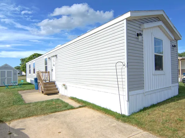 8836 Stevensville Baroda Rd #71, Baroda, MI 49101