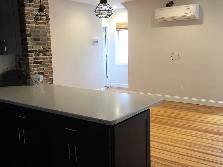 70 Courtland St — Photo 7