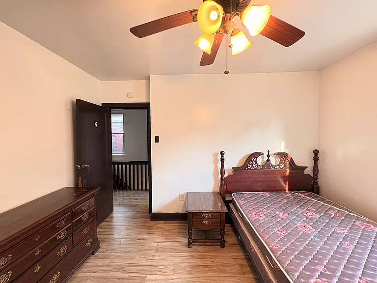 1045 Flemington St — Photo 28