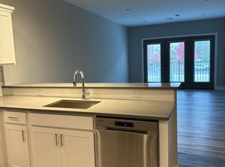 57 W Merritt Blvd #309, Fishkill, NY 12524