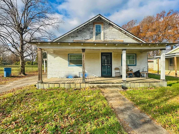 810 S Lexington St, Trenton, TN 38382