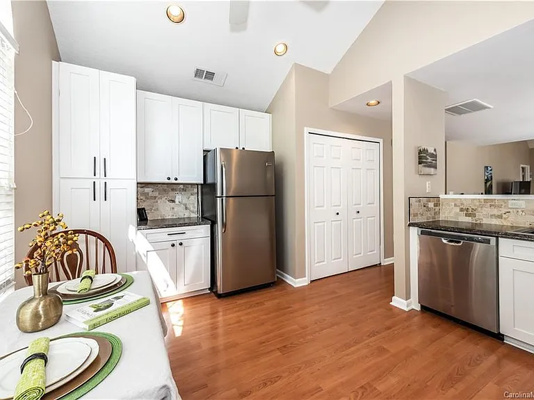 9619 Elizabeth Townes Ln — Photo 10