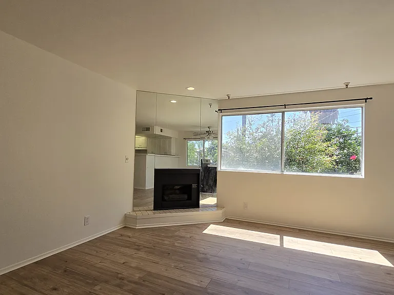 11837 Courtleigh Dr #10 — Photo 3