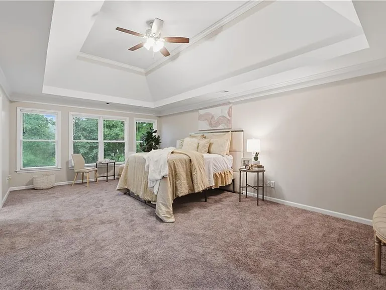 682 Montglade Ct — Photo 35