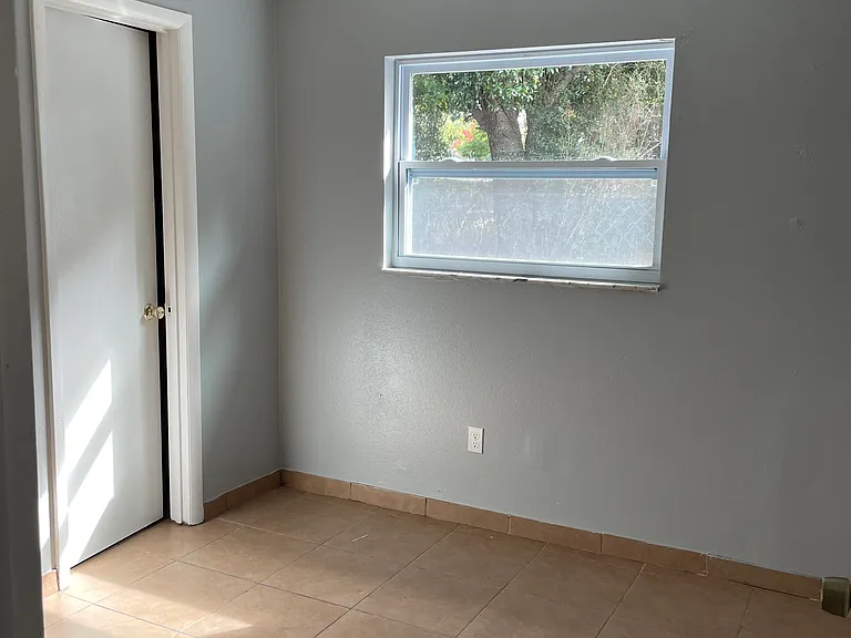 7210 Pinion Dr — Photo 7
