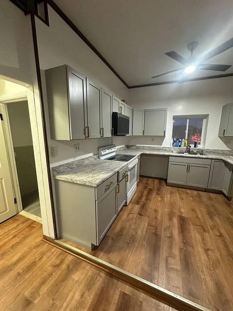 Building Photo - 4114 Secor Rd #1