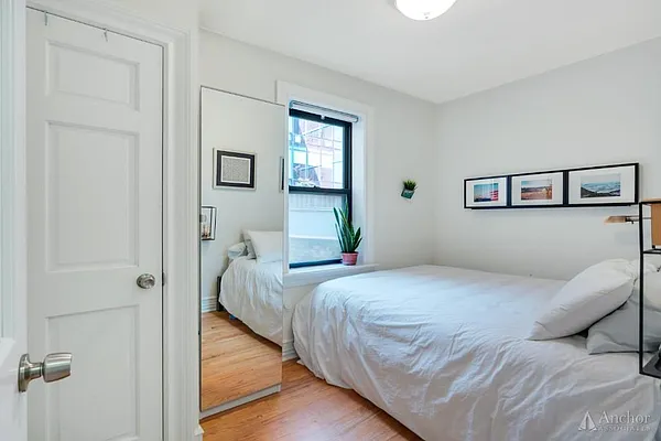 Rented by Anchor Associates | media 14