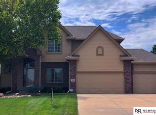 5306 S 165th St, Omaha, NE 68135