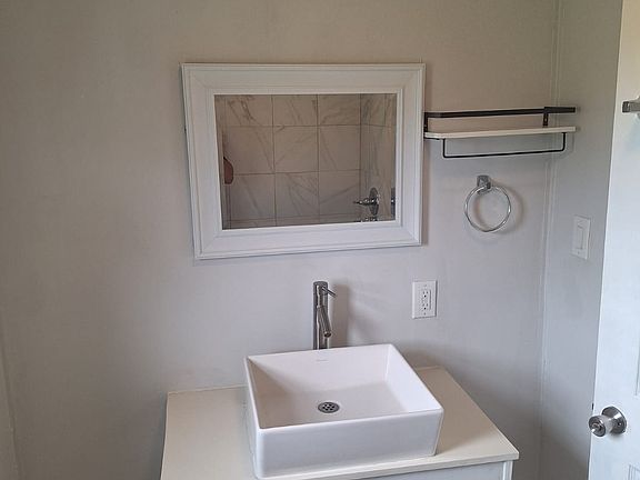 2nd image of 8150 State Road 60 E