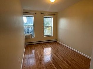 55-12 Myrtle Ave #3R, Ridgewood, NY 11385