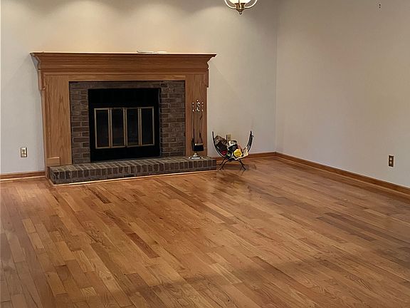 3rd image of 5555 Whisperwood Dr