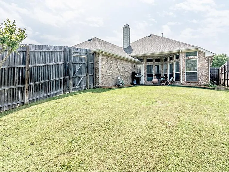 5708 Bedford Ln — Photo 13