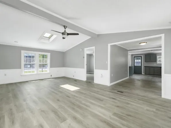 29 Eagle Drive, Rochester, NH 03868