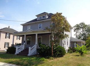 109 N Pine St, Washington, IL 61571