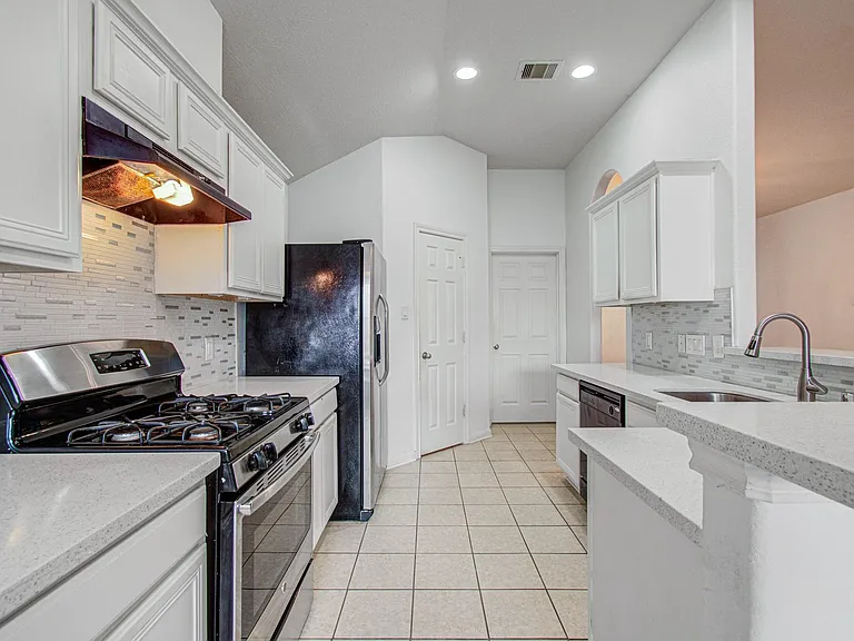 13335 Gardnerville St — Photo 15