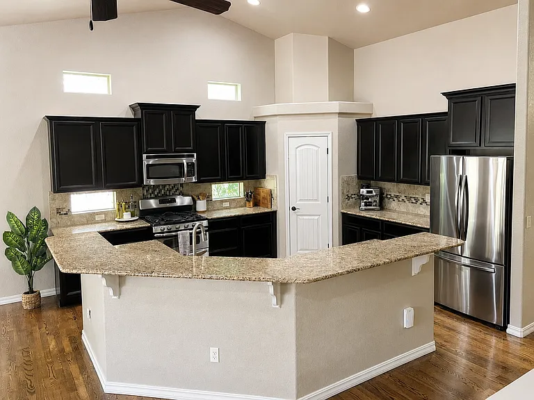 1102 Crystal Basin Dr — Photo 7