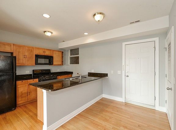 5th image of 6100 N Mozart St #2