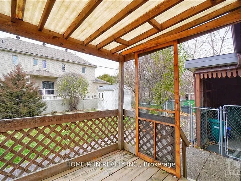 39 Epworth Ave — Photo 25