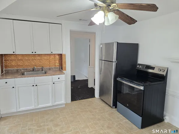 103 Capen St #2, Windsor, CT 06095