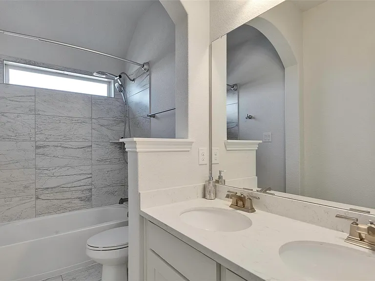 124 Leadtree Loop — Photo 16