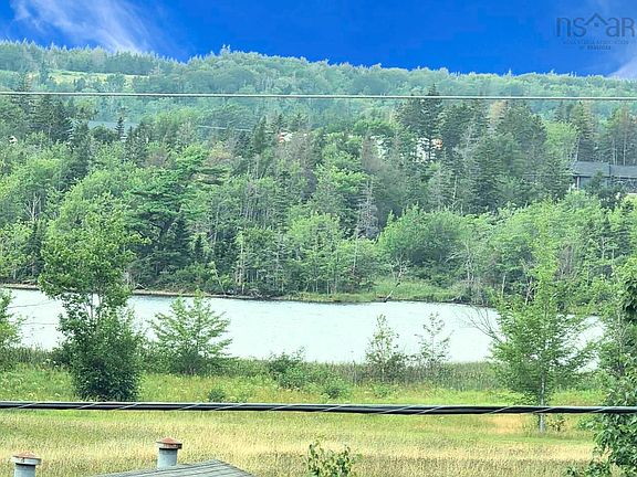 3rd image of 206 Trout Brook Rd