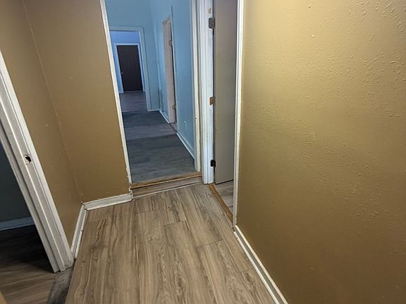 5th image of 3010 Marshall St