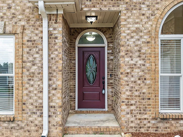 710 Valley St — Photo 5