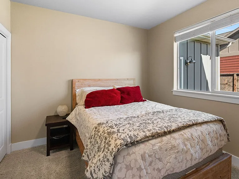1604 Drummond Blvd — Photo 25