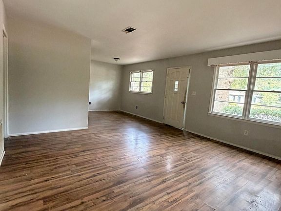 4th image of 451 Alabama Ave